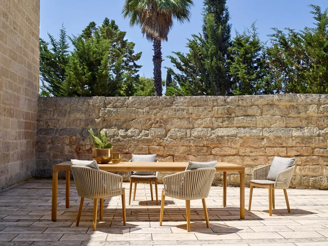 Outdoor dining · SY-2012