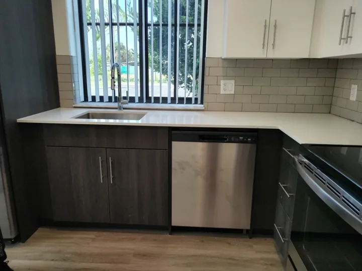 Palm Springs, USA · multifamily cabinetry, view 06