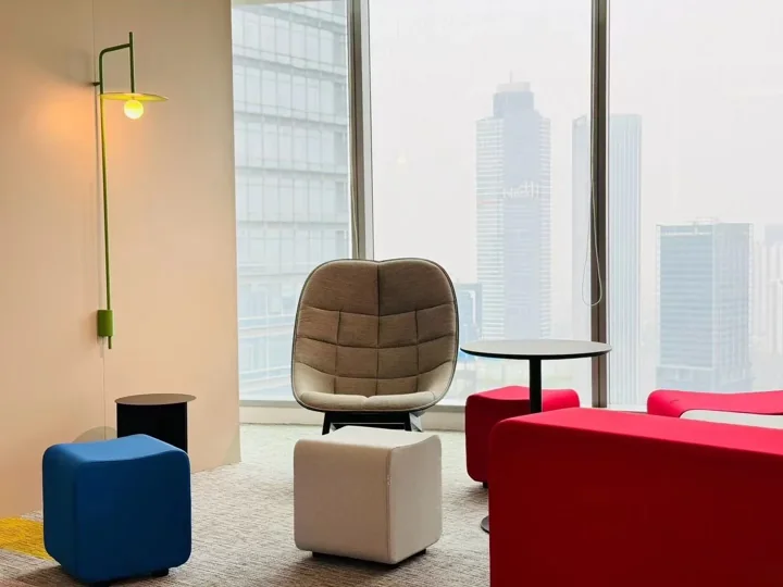 Jakarta, Indonesia · office setup, view 05