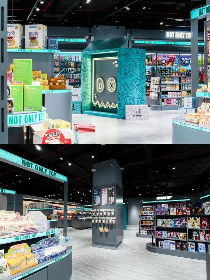 Setia City Mall, Malaysia · designer-toy retail, view 10